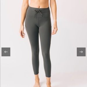 Zyia active drawstring luxe leggings 7/8 sage